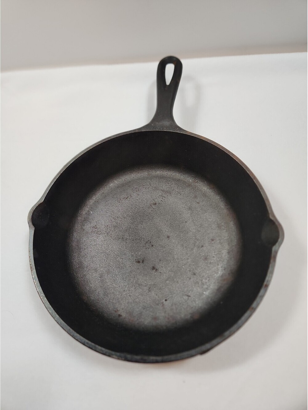 Lodge cast iron skillet 5SK, Needs TLC See Pics,  Decor Or Restore